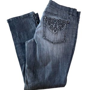 White House /Black Market Noir